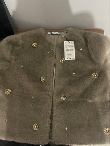Zara üst hiç giyilmemiş etiketli