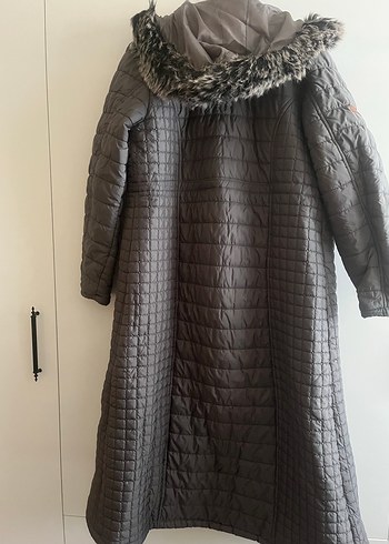 Gri Düğmeli Uzun Kadın Kışlık Mont - Görsel 3