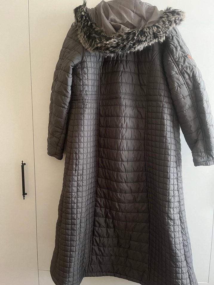 Gri Düğmeli Uzun Kadın Kışlık Mont - Görsel 3