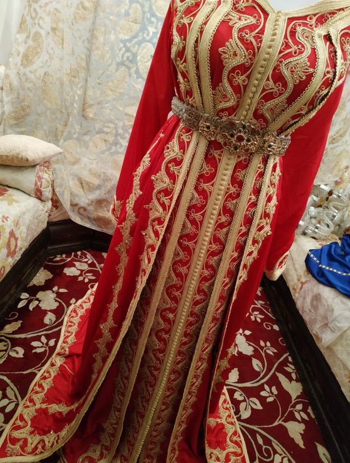 Uzun Kırmızı Nakışlı Kadın Hint Elbisesi - Görsel 2