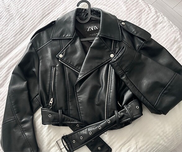 Zara Suni Deri Crop Biker Ceket