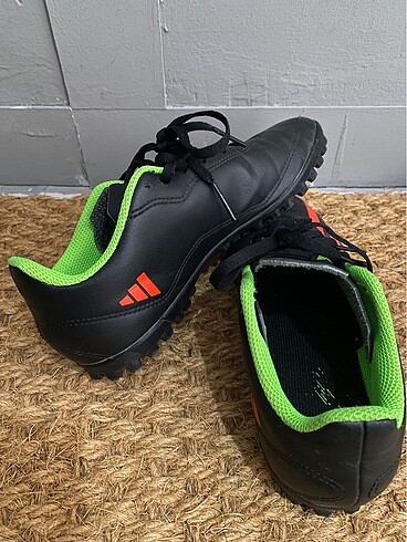 Halı saha ayakkabısı - Görsel 6
