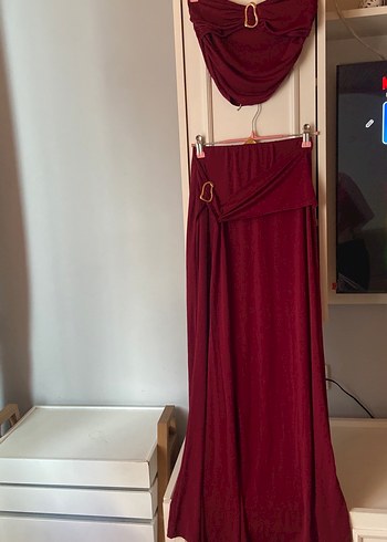 m Beden bordo Renk Bordo Drapeli Uzun Straplez Elbise