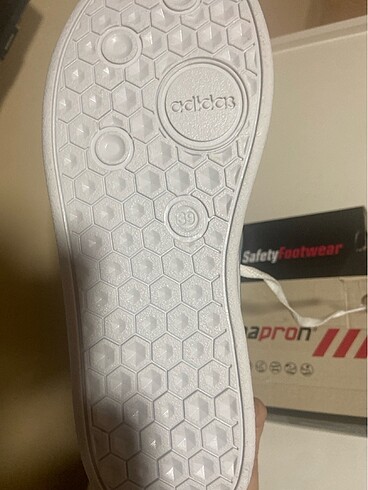 39 Beden Adidas spor ayakkabı