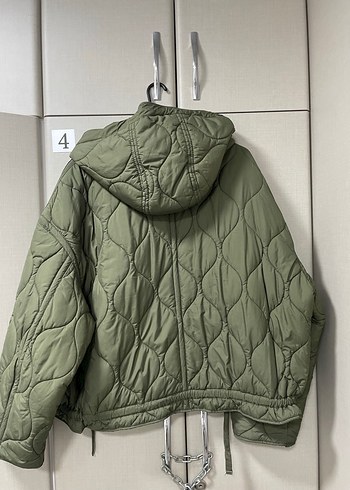 Düğmeli Kapüşonlu Yeşil kapitone mont - Görsel 3