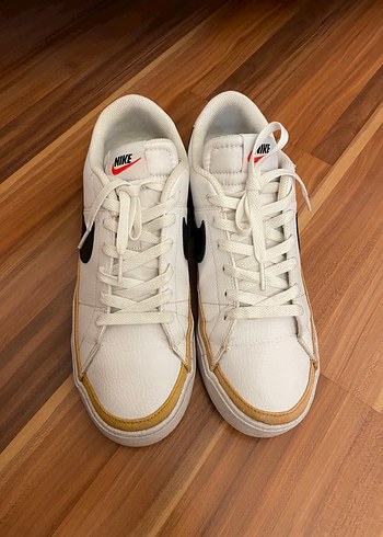 42.5 Beden beyaz Renk Nike erkek ayakkabı
