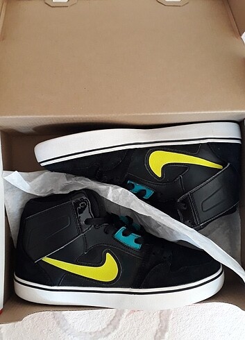 Nike spor ayakkabı