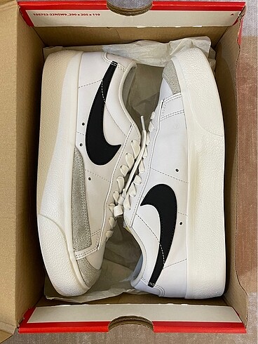 39 Beden beyaz Renk Nike ayakkabı