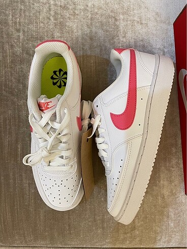 38,5 Beden Nike ayakkabı