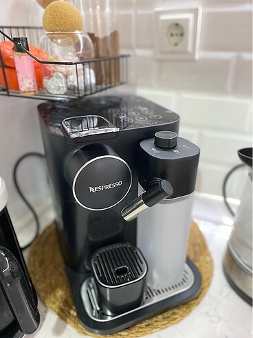 Nespresso otomatik kahve makinesi