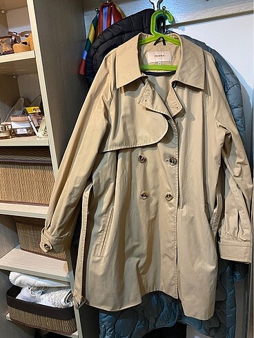 Zara KAYRA MARKA TRENÇKOT KISA
