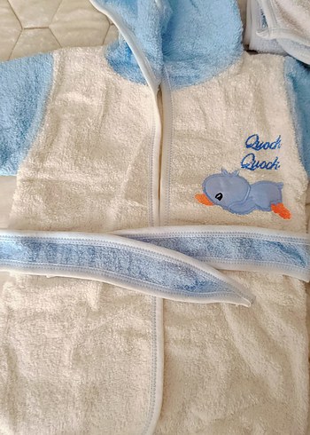 Nakışlı Mavi Erkek Çocuk Bornoz ve Havlu Seti - Görsel 2