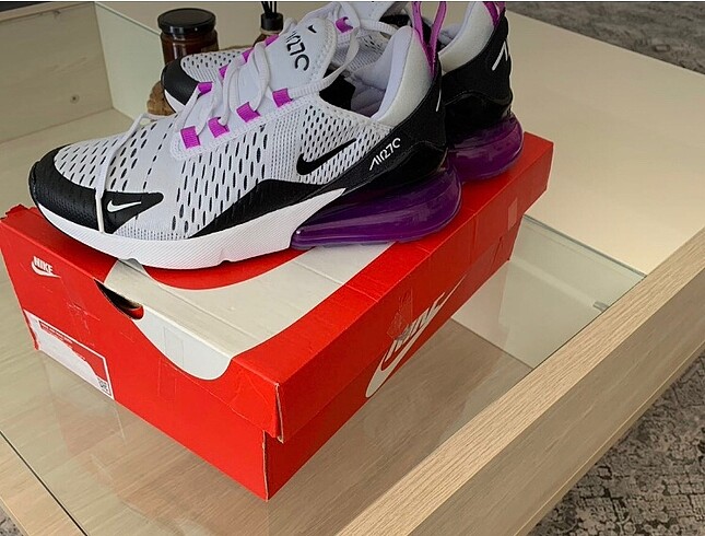 38,5 Beden Nike air Orijinal spor ayakkabı?