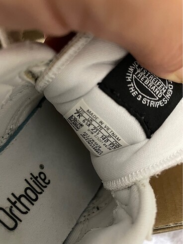 23 Beden Adidas çocuk spor ayakkabı