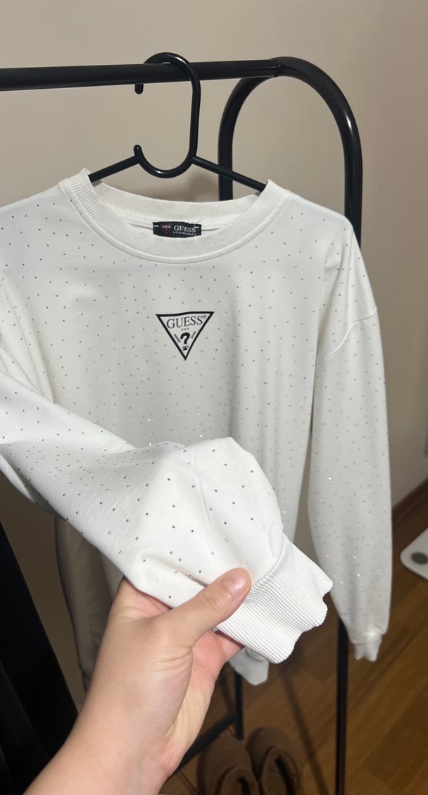 Guess Beyaz Puantiyeli Uzun Kollu Sweatshirt — görsel 3/12