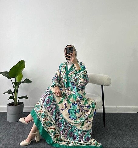 Zara Yeşil katleya desen tesettür elbise