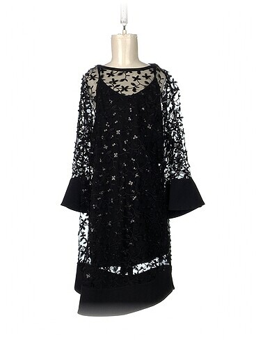 PreLoved Kısa Elbise %70 İndirimli.