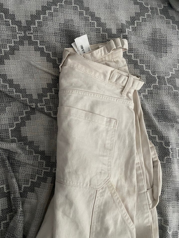 Beyaz Keten Bol Kesim Kemerli Pantolon - Görsel 2