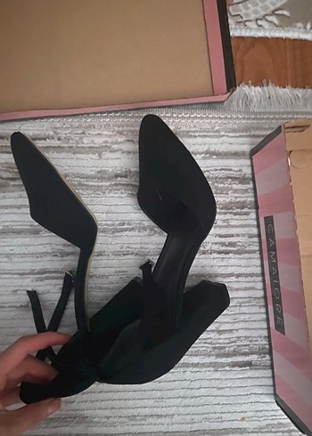 Siyah Süet Topuklu Kadın Ayakkabı - Görsel 3