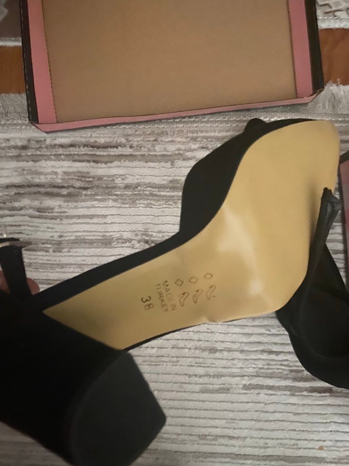 Siyah Süet Topuklu Kadın Ayakkabı - Görsel 4