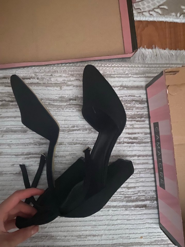 Siyah Süet Topuklu Kadın Ayakkabı - Görsel 3