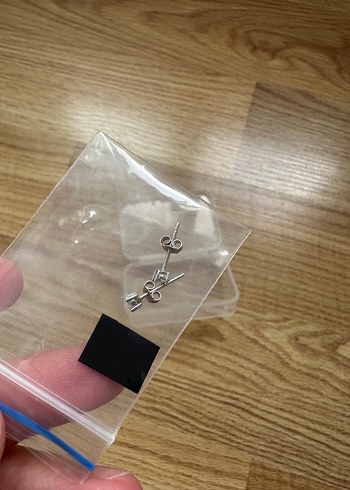  Beden 0.1 CT 925 AYAR GÜMÜŞ MOZANİT TEK TAŞ KÜPE