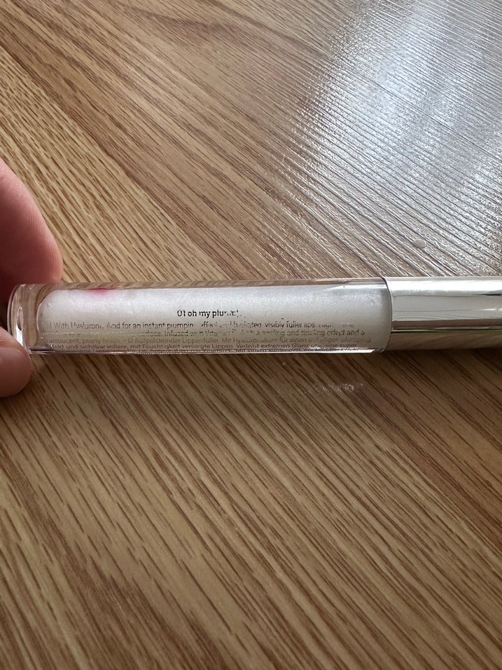 ESSENCE DUDAK DOLGUNLAŞTIRICI GLOSS YENİ - Görsel 4