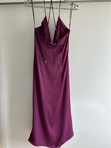 s Beden bordo Renk ZARA SATEN ELBİSE YENİ HİÇ GİYİLMEMİŞ