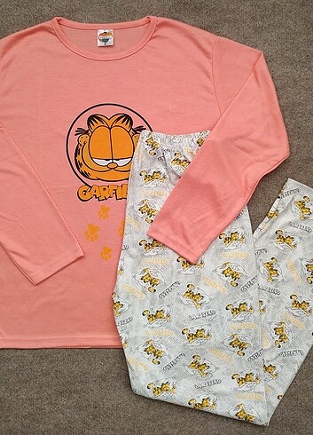 m Beden Garfield Pijama Takımı 