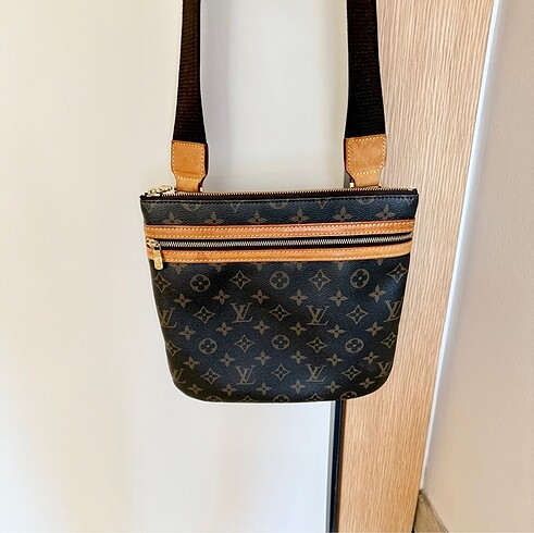 Louis Vuitton Louis Vuitton deri postaci cantasi