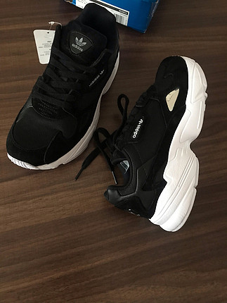 38 Beden Adidas -Falcon- 