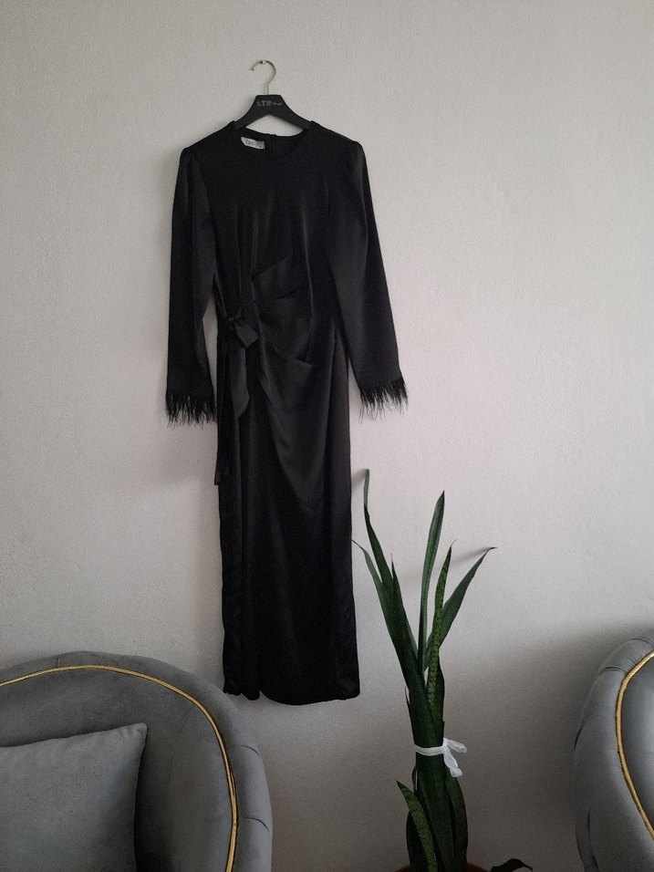 Siyah Uzun Kollu Gotik Kadın Abiye Elbise - Görsel 3