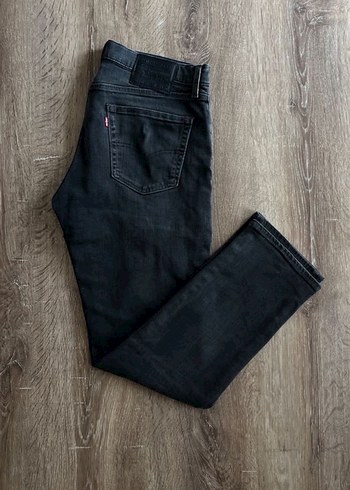 Levis 33