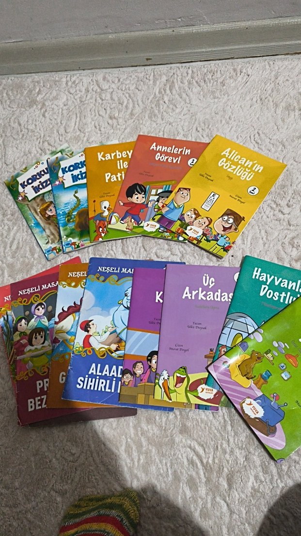 Çocuklar için renkli ve eğitici kitaplar seti13 adet - Görsel 2