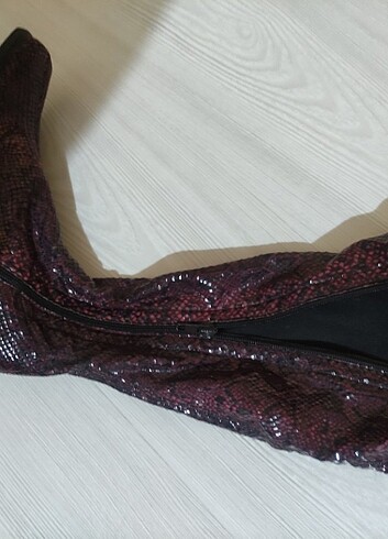 37 Beden bordo Renk Çizme