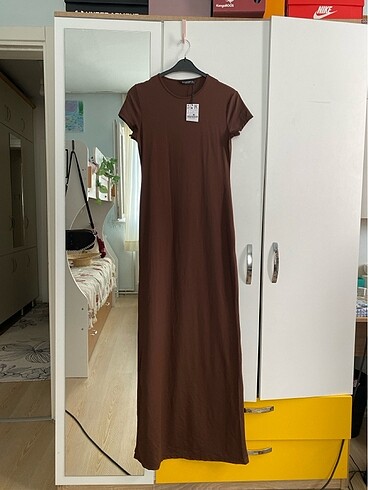 l Beden STRADIVARIUS DÜZ ELBİSE