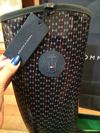 39 Beden çeşitli Renk Tommy Hilfiger