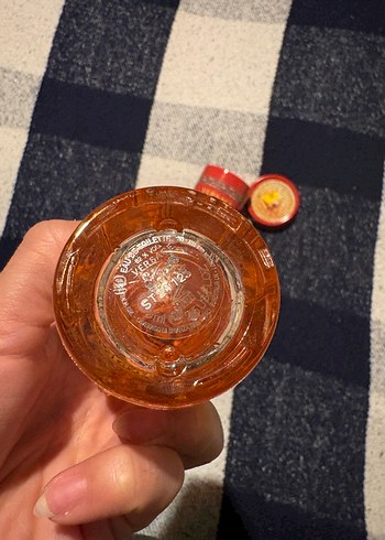 Versace Red Jeans Kadın Parfümü 75 ml - Görsel 3