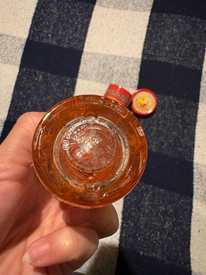 Versace Red Jeans Kadın Parfümü 75 ml - Görsel 3