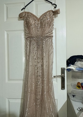 Boncuk İşlemeli V Yaka Uzun Bej Abiye Özel Tasarım - Görsel 3