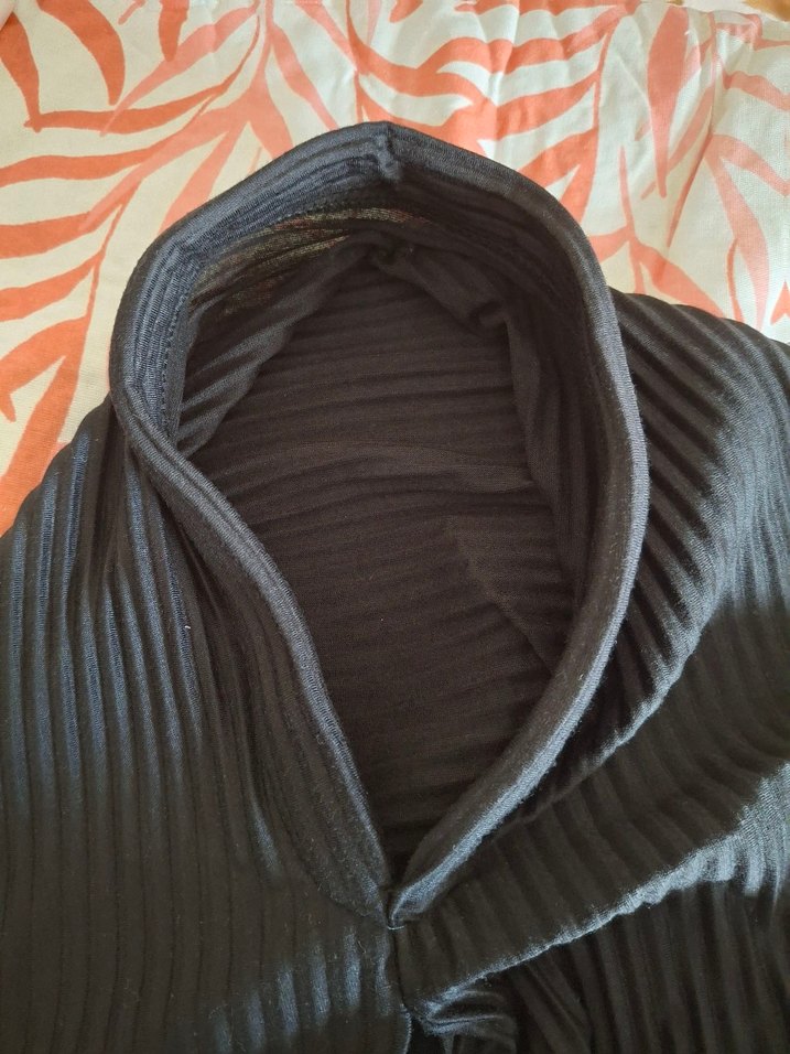 Nilbutik Siyah Piliseli Kadın Şal - Görsel 3