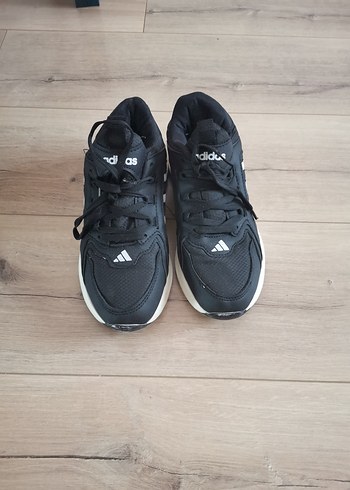 Siyah Kadın Adidas Bağcıklı Spor Ayakkabı
