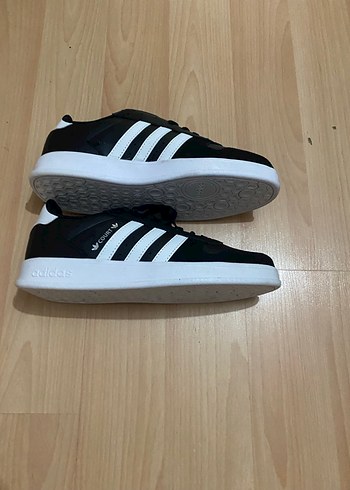 Erkek spor ayakkabı tek fiyattır lütfen pazarlık yapmayın - Görsel 3