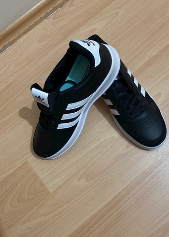Adidas 42
