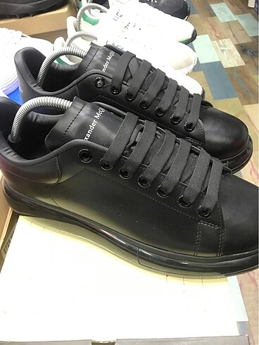 Alexander McQueen Mağaza ürünü