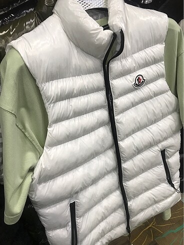 Moncler Mağaza ürünü