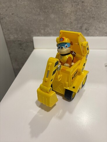  Beden Paw Patrol Rubble ve kepçesi