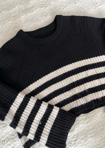 Kadın Siyah Çizgili Örgü Kazak - Görsel 2