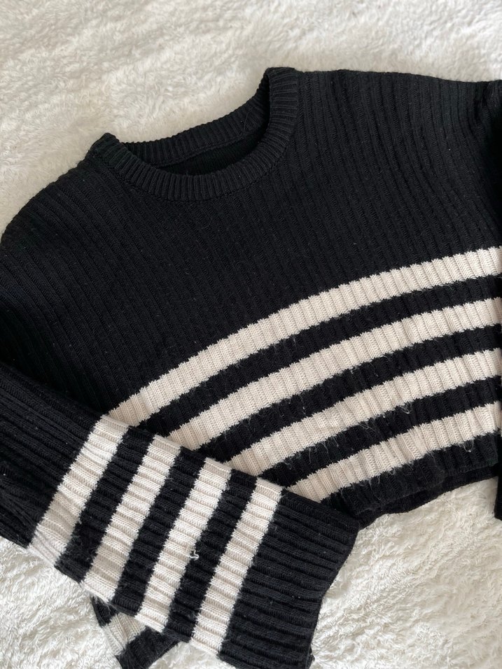 Kadın Siyah Çizgili Örgü Kazak - Görsel 2