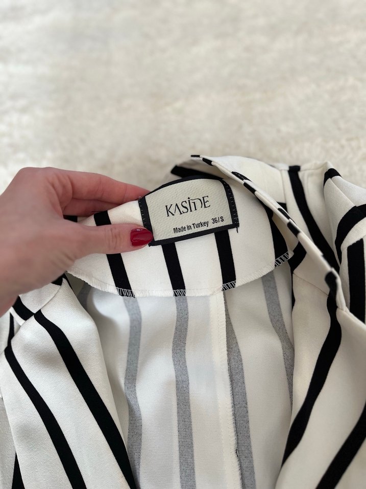 Çizgili Beyaz Uzun Hamile Ceketi - Görsel 4